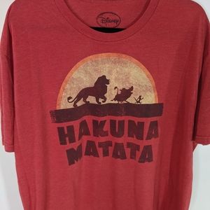 Hakuna Matata Disney Shirt Retro Style Distressed 2X Unisex Red
